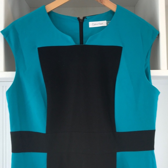 Calvin Klein - Picture 2 of 3